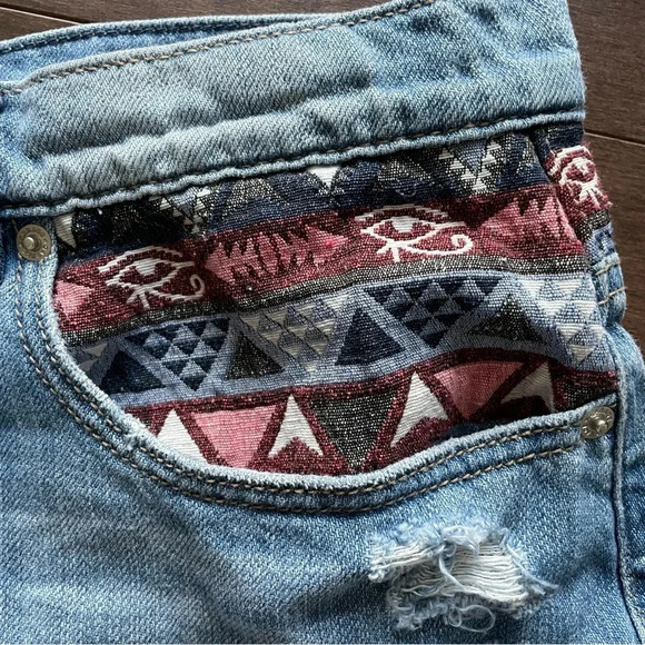 Garage Denim Festival Shorts with Aztec Print Womens 7 - Picture 2 of 11